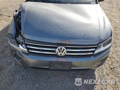 Zdjęcie 12 z 15 samochodu: 2018 VOLKSWAGEN TIGUAN S VIN:3VV1B7AX1JM079911 - miniatura