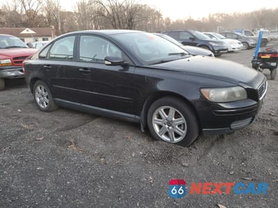 Czwarte zdjęcie samochodu z boku: 2006 VOLVO S40 2.4I VIN:YV1MS382862172951 - miniatura