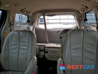 Zdjęcie 10 z 13 samochodu: 2014 TOYOTA SIENNA XLE VIN:5TDYK3DC0ES434300 - miniatura