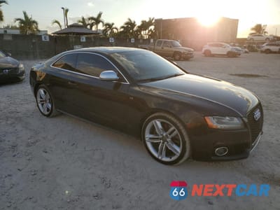 Czwarte zdjęcie samochodu z boku: 2008 AUDI S5 QUATTRO VIN:WAURV78T08A010725 - miniatura