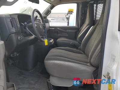 Zdjęcie 7 z 13 samochodu: 2023 CHEVROLET EXPRESS 2500 DELIVERY VAN VIN:1GCWGAFP8P1127759 - miniatura