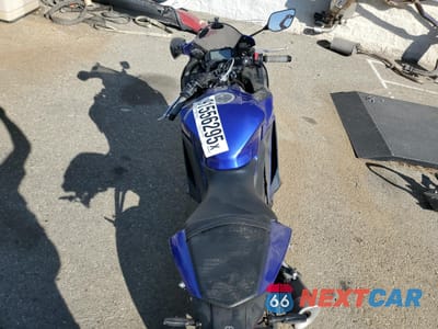 Zdjęcie 6 z 10 samochodu: 2024 YAMAHA YZFR3 A VIN:MH3RH18Y2RK017966 - miniatura