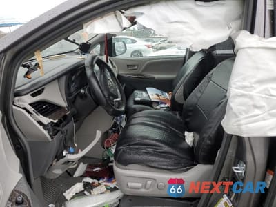 Zdjęcie 7 z 13 samochodu: 2018 TOYOTA SIENNA XLE VIN:5TDYZ3DC1JS912231 - miniatura