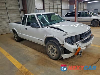 Czwarte zdjęcie samochodu z boku: 1998 CHEVROLET S TRUCK S10 VIN:1GCCT19W5W8116757 - miniatura