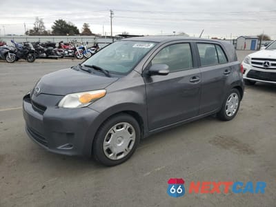 2011 TOYOTA SCION XD JTKKU4B48B1013010 - główne zdjęcie licytacji z USA - miniatura