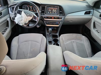 Zdjęcie 8 z 12 samochodu: 2018 HYUNDAI SONATA SPORT VIN:5NPE34AF6JH650558 - miniatura
