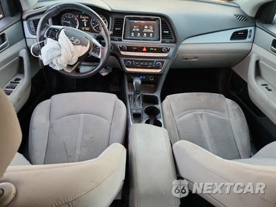 Zdjęcie 8 z 12 samochodu: 2018 HYUNDAI SONATA SPORT VIN:5NPE34AF6JH650558 - miniatura