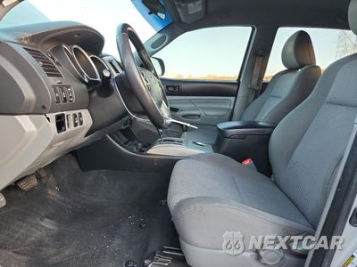 Zdjęcie 7 z 12 samochodu: 2015 TOYOTA TACOMA V6 VIN:5TFLU4EN6FX128417 - miniatura