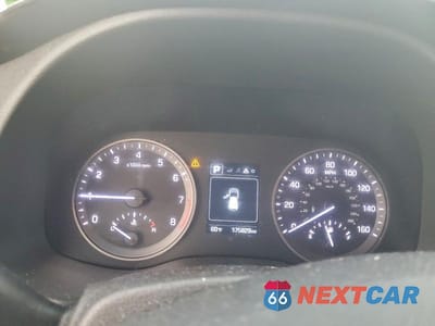 Zdjęcie 9 z 13 samochodu: 2016 HYUNDAI TUCSON LIMITED VIN:KM8J3CA48GU221682 - miniatura