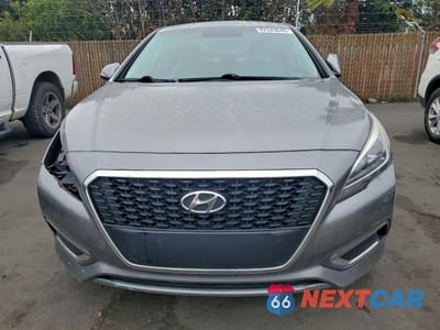 Piąte zdjęcie samochodu w środku: 2017 HYUNDAI SONATA HYBRID VIN:KMHE24L18HA059469 - miniatura