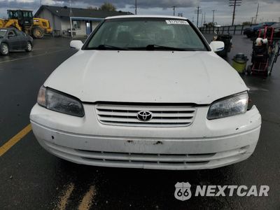 Piąte zdjęcie samochodu w środku: 1997 TOYOTA CAMRY CE VIN:4T1BG22K2VU755449 - miniatura