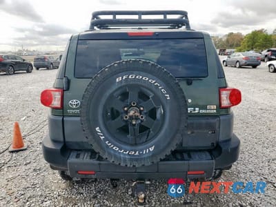 Zdjęcie 6 z 14 samochodu: 2011 TOYOTA FJ CRUISER VIN:JTEBU4BF4BK112227 - miniatura