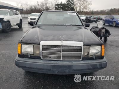 Piąte zdjęcie samochodu w środku: 1983 MERCEDES-BENZ 300 DT VIN:WDBEB33D9HA458835 - miniatura