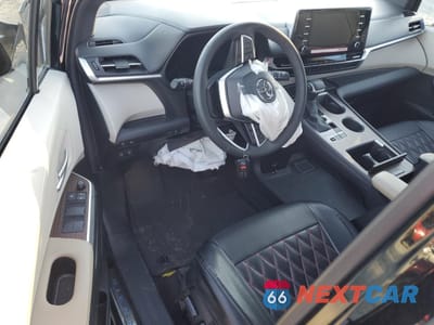 Zdjęcie 8 z 14 samochodu: 2024 TOYOTA SIENNA XLE VIN:5TDYRKEC4RS211025 - miniatura