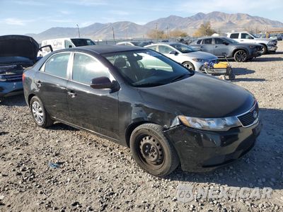 Czwarte zdjęcie samochodu z boku: 2012 KIA FORTE EX VIN:KNAFU4A27C5478359 - miniatura