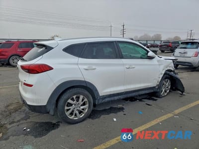 Trzecie zdjęcie samochodu z tyłu: 2019 HYUNDAI TUCSON VIN:KM8J3CA48KU848794 - miniatura