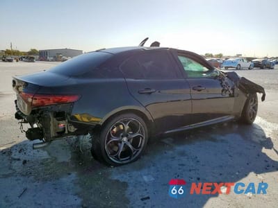 Trzecie zdjęcie samochodu z tyłu: 2020 ALFA ROMEO GIULIA TI VIN:ZARFAMBN3L7635786 - miniatura