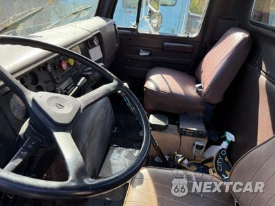 Zdjęcie 6 z 10 samochodu: 1989 INTERNATIONAL F-2674 SEMI TRUCK VIN:1HSZVGRR2KH657140 - miniatura