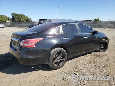 Trzecie zdjęcie samochodu z tyłu: 2013 NISSAN ALTIMA 2.5 VIN:1N4AL3AP7DN533096 - miniatura
