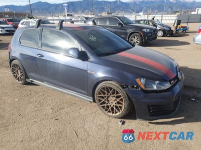 Czwarte zdjęcie samochodu z boku: 2015 VOLKSWAGEN GTI VIN:3VWYT7AUXFM050718 - miniatura