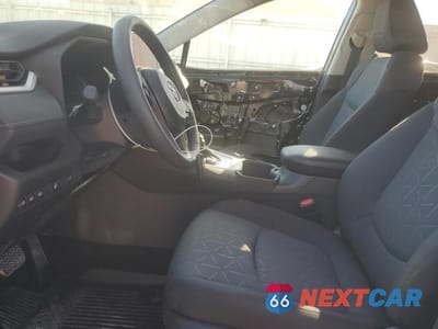 Zdjęcie 7 z 13 samochodu: 2025 TOYOTA RAV4 HYBRID XLE VIN:4T3RWRFV2SU197815 - miniatura