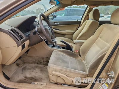 Zdjęcie 7 z 13 samochodu: 2005 HONDA ACCORD LX VIN:1HGCM56445A124008 - miniatura