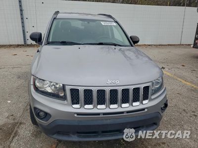 Piąte zdjęcie samochodu w środku: 2017 JEEP COMPASS SPORT VIN:1C4NJDBB2HD106852 - miniatura