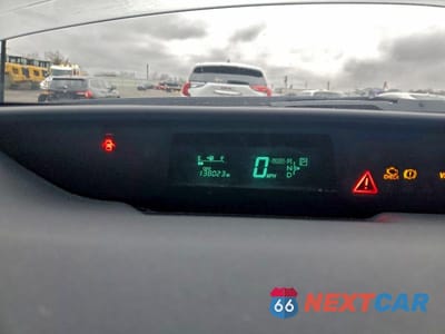 Zdjęcie 9 z 13 samochodu: 2004 TOYOTA PRIUS VIN:JTDKB20U640109098 - miniatura