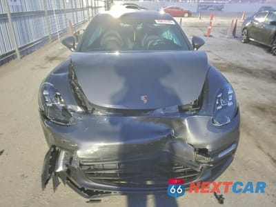 Piąte zdjęcie samochodu w środku: 2017 PORSCHE PANAMERA 2 VIN:WP0AA2A7XHL101002 - miniatura