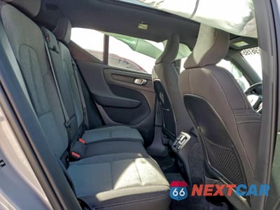 Zdjęcie 11 z 13 samochodu: 2025 VOLVO XC40 CORE VIN:YV4L12UJXS2473823 - miniatura