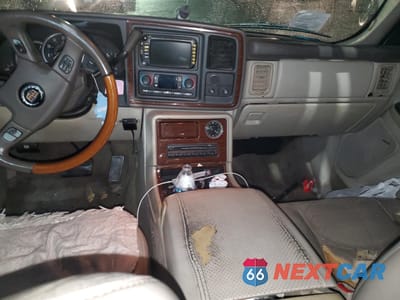 Zdjęcie 8 z 14 samochodu: 2004 CADILLAC ESCALADE LUXURY VIN:1GYEK63N94R243201 - miniatura