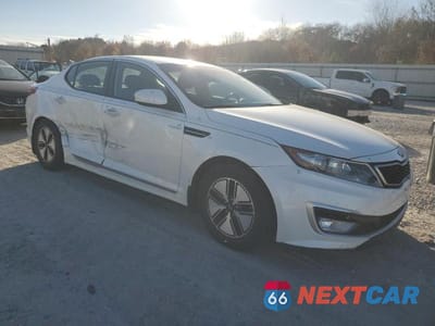 Czwarte zdjęcie samochodu z boku: 2013 KIA OPTIMA HYBRID VIN:KNAGM4AD5D5059224 - miniatura