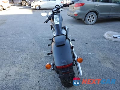 Czwarte zdjęcie samochodu z boku: 2017 HONDA VT1300 CX VIN:JH2SC6120HK200239 - miniatura
