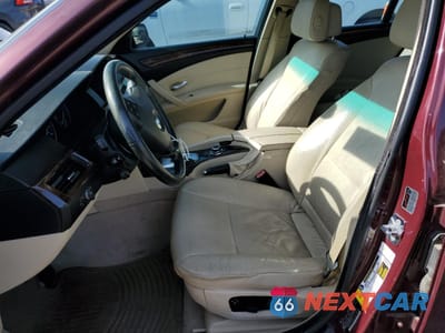 Zdjęcie 7 z 12 samochodu: 2009 BMW 528 I VIN:WBANU53539C119930 - miniatura