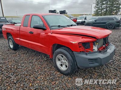 Czwarte zdjęcie samochodu z boku: 2008 DODGE DAKOTA SXT VIN:1D7HE32KX8S528221 - miniatura