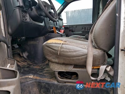 Zdjęcie 7 z 13 samochodu: 2004 GMC SAVANA CUTAWAY G3500 VIN:1GDGG31V741901769 - miniatura