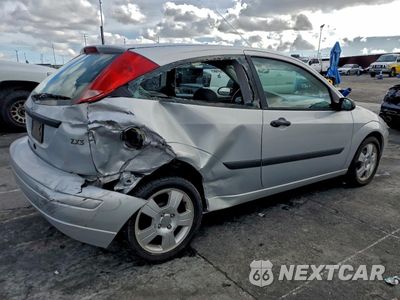 Trzecie zdjęcie samochodu z tyłu: 2003 FORD FOCUS ZX3 VIN:3FAFP31Z13R166798 - miniatura