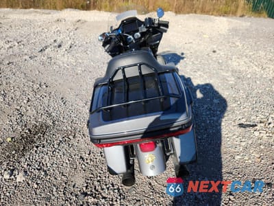Czwarte zdjęcie samochodu z boku: 2021 HARLEY-DAVIDSON FLTRK VIN:1HD1KZF19MB638663 - miniatura