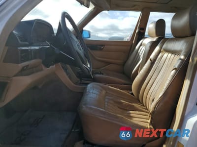 Zdjęcie 7 z 12 samochodu: 1986 MERCEDES-BENZ 420 SEL VIN:WDBCA35D8GA228032 - miniatura