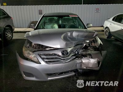 Piąte zdjęcie samochodu w środku: 2010 TOYOTA CAMRY BASE VIN:4T1BF3EK2AU053792 - miniatura