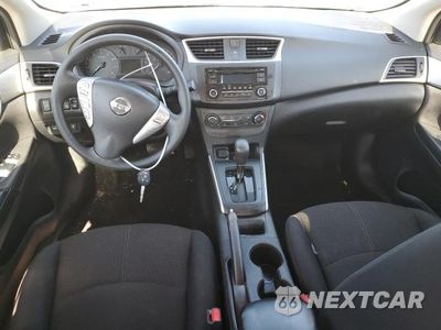 Zdjęcie 8 z 12 samochodu: 2017 NISSAN SENTRA S VIN:3N1AB7AP5HY378807 - miniatura