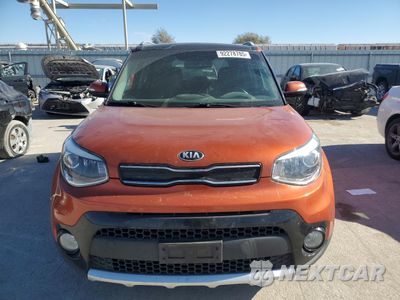 Piąte zdjęcie samochodu w środku: 2017 KIA SOUL + VIN:KNDJP3A5XH7483186 - miniatura