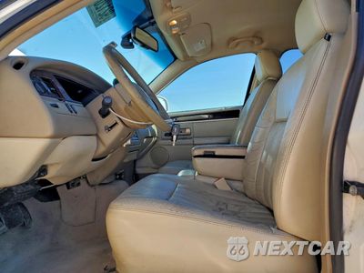 Zdjęcie 7 z 14 samochodu: 2007 LINCOLN TOWN CAR SIGNATURE VIN:1LNHM81V87Y605102 - miniatura