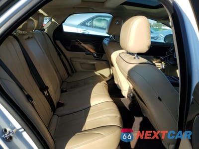 Zdjęcie 10 z 12 samochodu: 2011 JAGUAR XJ VIN:SAJWA1CB6BLV05991 - miniatura