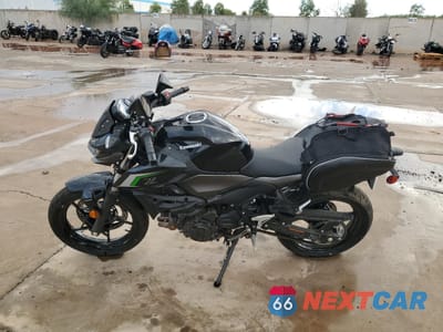 Trzecie zdjęcie samochodu z tyłu: 2025 KAWASAKI ER500 VIN:ML5ERGE15SDA68678 - miniatura