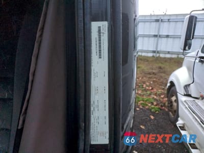 Zdjęcie 12 z 12 samochodu: 2016 VOLVO VN VNL VIN:4V4NC9TK6GN958205 - miniatura