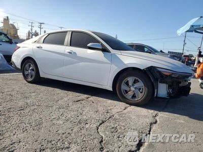 Czwarte zdjęcie samochodu z boku: 2024 HYUNDAI ELANTRA SE VIN:KMHLL4DG0RU843183 - miniatura