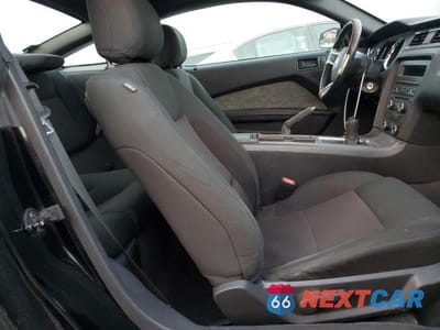 Zdjęcie 10 z 12 samochodu: 2014 FORD MUSTANG VIN:1ZVBP8AM0E5306319 - miniatura