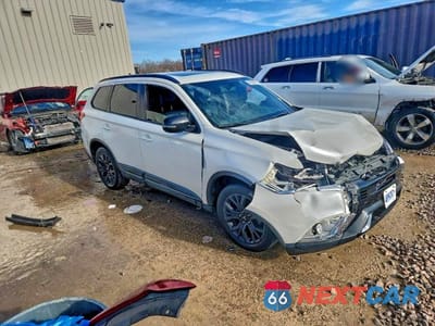 Czwarte zdjęcie samochodu z boku: 2019 MITSUBISHI OUTLANDER SE VIN:JA4AD3A31KZ035304 - miniatura