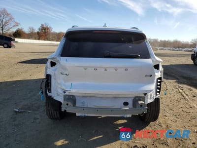 Zdjęcie 6 z 12 samochodu: 2025 VOLVO XC40 PLUS VIN:YV4L12UC7S2491410 - miniatura